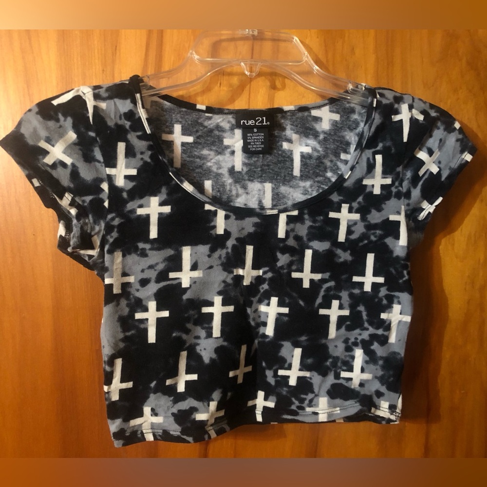 Rue21 Crop top